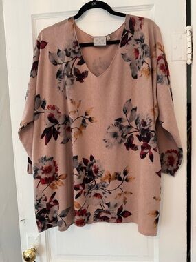 Dantelle Pink Floral V-Neck Top